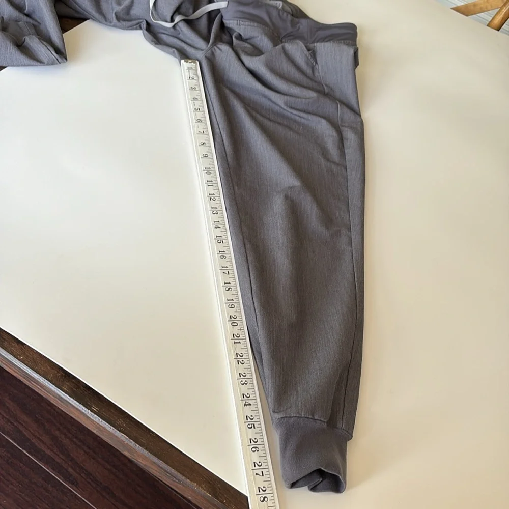 Figs Set of 2 Zamora Jogger Scrub Pants Grey #1670 6 Pockets Yoga Waist Size M - Picture 9 of 12